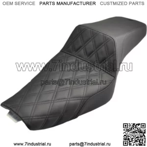 Сиденье Saddlemen Step 2, переднее сиденье с решетчатой строчкой 3.3 Tank Harley 2004+ XL Sportster (для: Harley-Davidson)