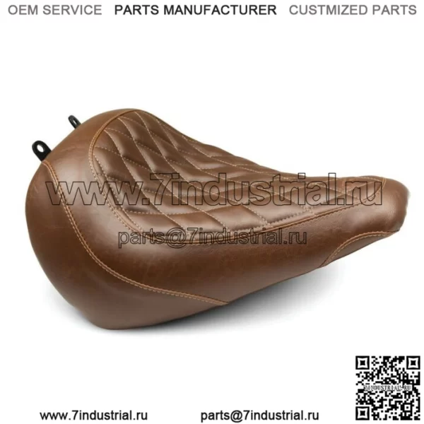 Mustang Brown Wide Tripper Solo Driver Seat Diamond Harley Softail Fat Boy 18+ (Для: Harley-Davidson)