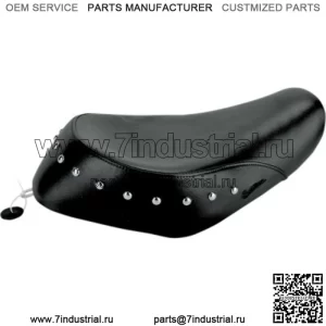 Сиденье Saddlemen Renegade Solo с черными шипами, бак 4,5 галлона Harley 04+ XL Sportster (для: Harley-Davidson)