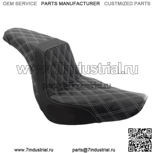 Сиденье Saddlemen Silver Step 2 Up с решетчатой ручкой Harley Softail Low Rider 18+ (Для: Harley-Davidson)