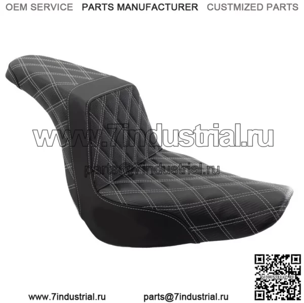 Сиденье Saddlemen Silver Step 2 Up с решетчатой ручкой Harley Softail Low Rider 18+ (Для: Harley-Davidson)