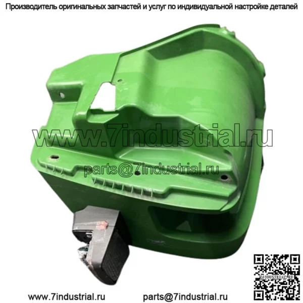 Оригинальное крыло John Deere Gator Green M130971 LH